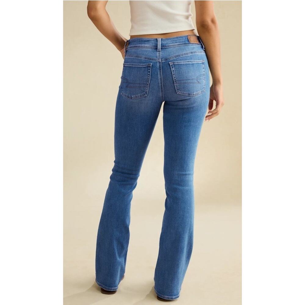 AE Low-Rise Kick Bootcut Jean NWT Women’s Size 12 Short - Picture 3 of 15